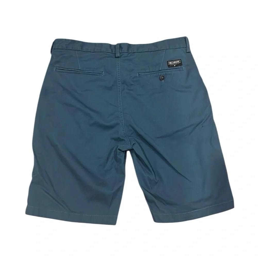 Billabong men’s teal billabong 9.5” shorts size 34